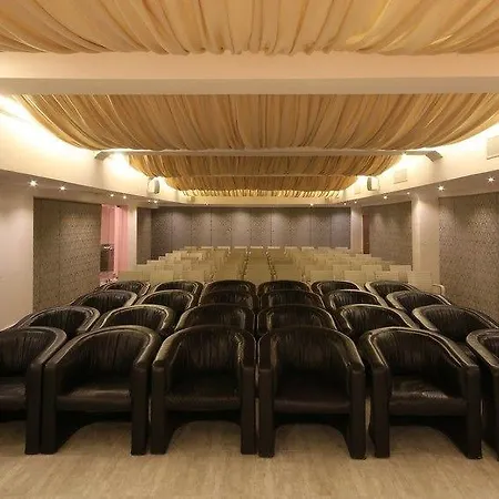 Letoile Hotel